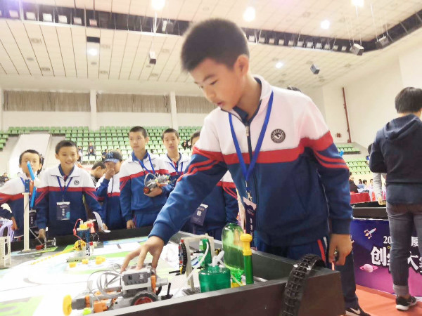 2018 Xiamen Primary and Secondary School Maker Competition concludes